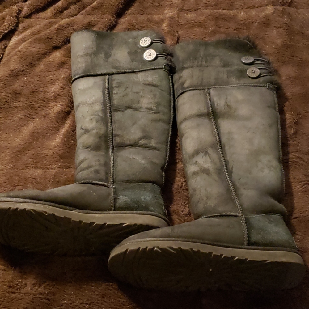 Ugg boots(bailey)